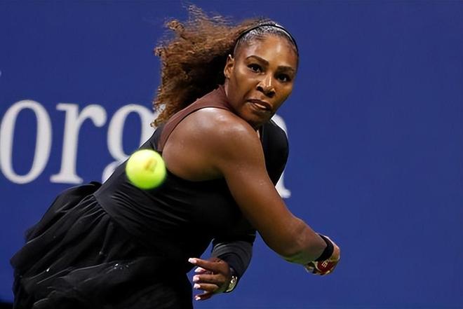 梅西紧随其 梅西紧随其