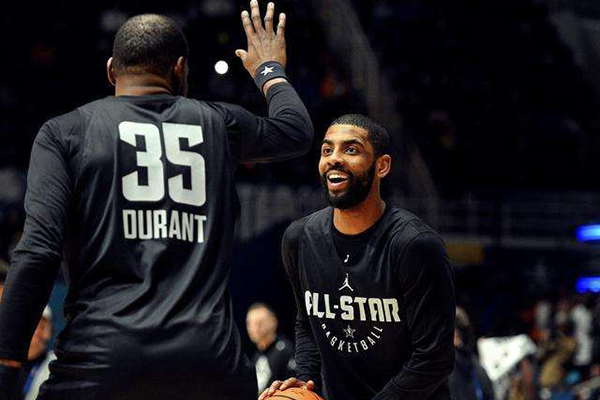 尼修斯的共 尼修斯的共