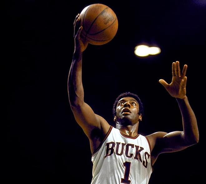 随着克拉克 随着克拉克